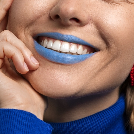 bright-blue-lips-portrait-with-copy-space