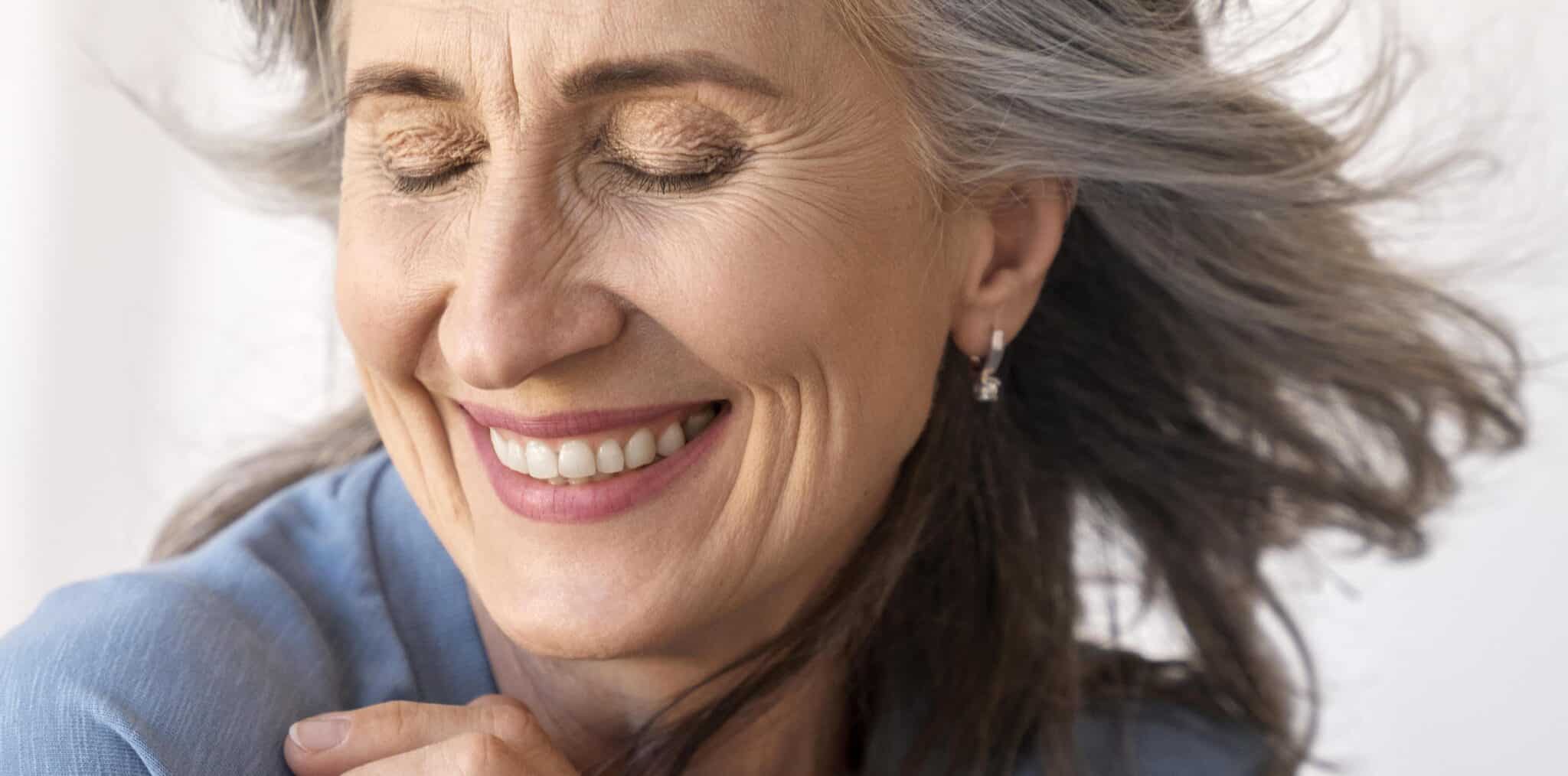 portrait-beautiful-smiling-older-woman (1)